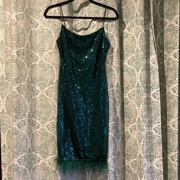 City Triangles | Dresses | City Triangles Green Sequin Mini Dress Size  Medium | Poshmark
